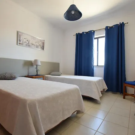 Carruna 2* Αλμπουφέιρα