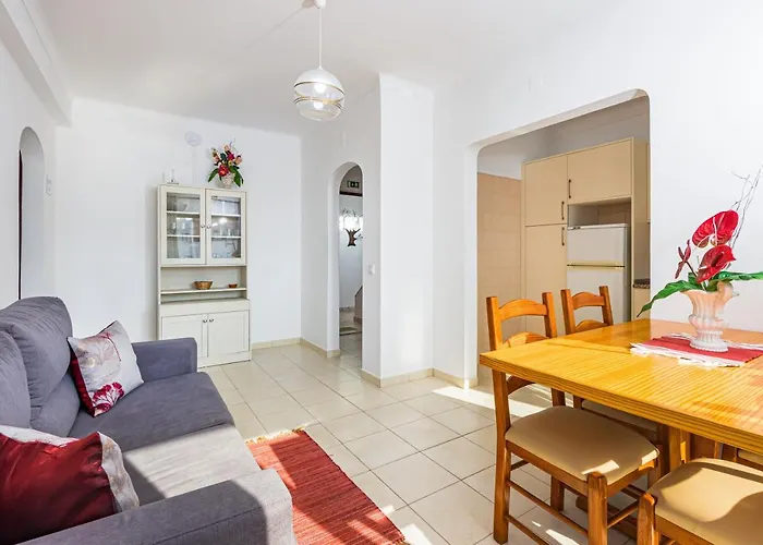 Carruna アパートホテル